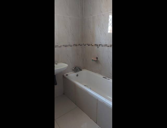 2 BEDROOM HOUSE FOR SALE IN PROTEA GLEN